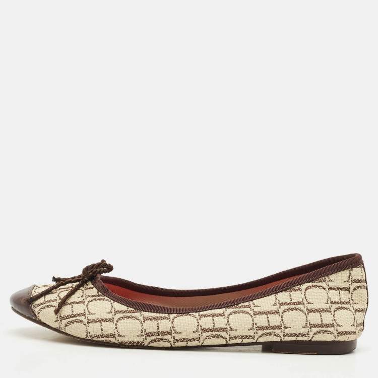 Pre Owned CH Carolina Herrera Cream/Brown Monogram Canvas Bow Ballet Flats Size 36