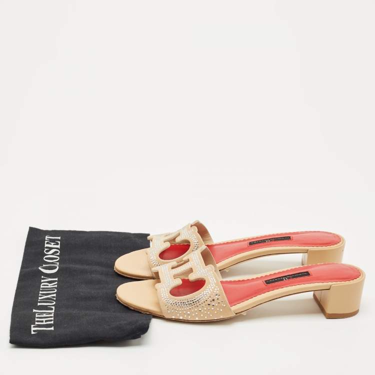 Pre Owned CH Carolina Herrera Beige Suede Crystal Embellished Slide Sandals Size 39