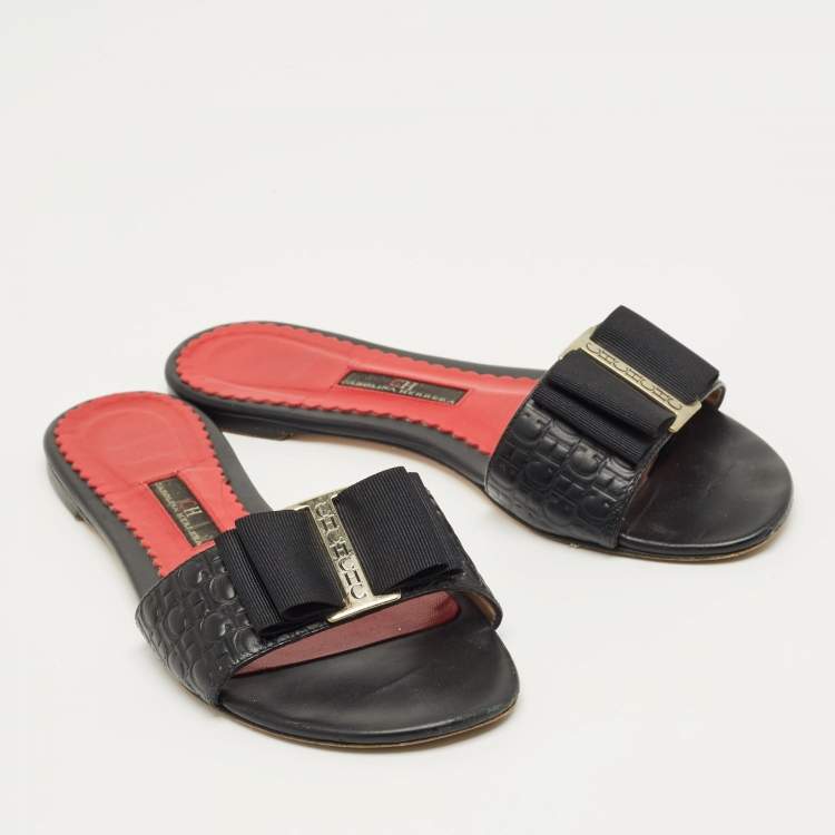 مملوكة مسبقًا CH Carolina Herrera Black Leather Bow Flat Slides Size 36
