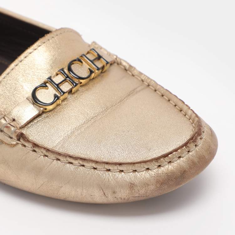 مملوكة مسبقًا CH Carolina Herrera Gold Leather Logo Embellished Loafers Size 38
