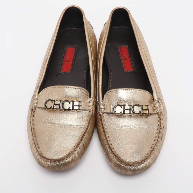 مملوكة مسبقًا CH Carolina Herrera Gold Leather Logo Embellished Loafers Size 38