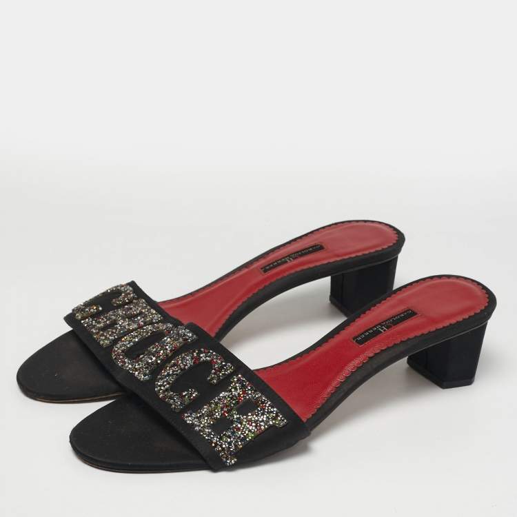 Pre Owned CH Carolina Herrera Size 41 Black Satin Crystal Embellished Slide Sandals