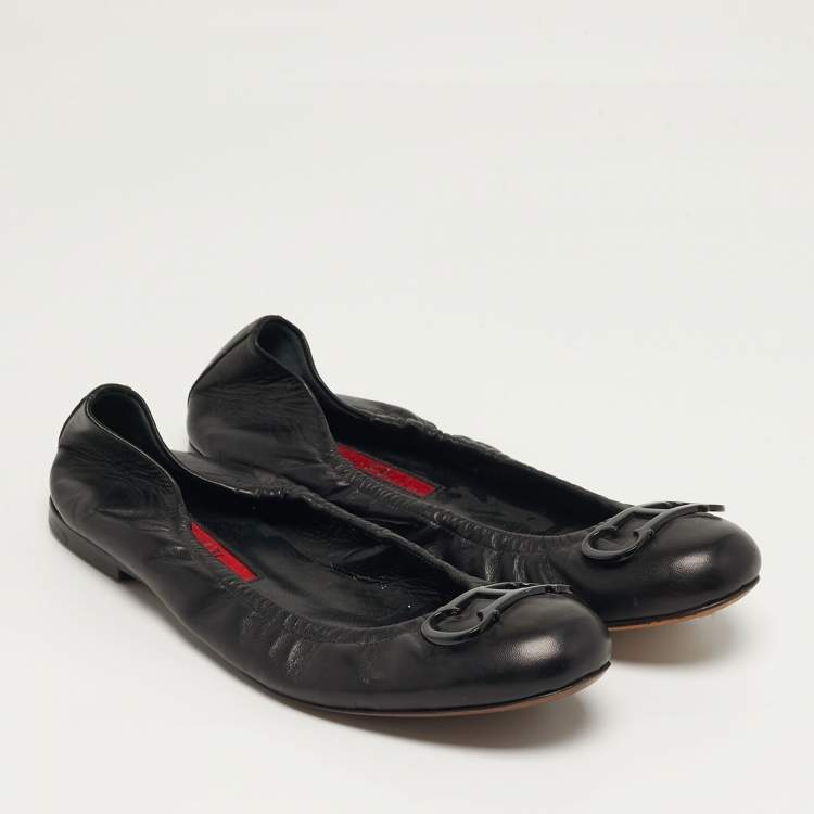 Pre Owned CH Carolina Herrera Size 38 Black Leather Ballet Flats