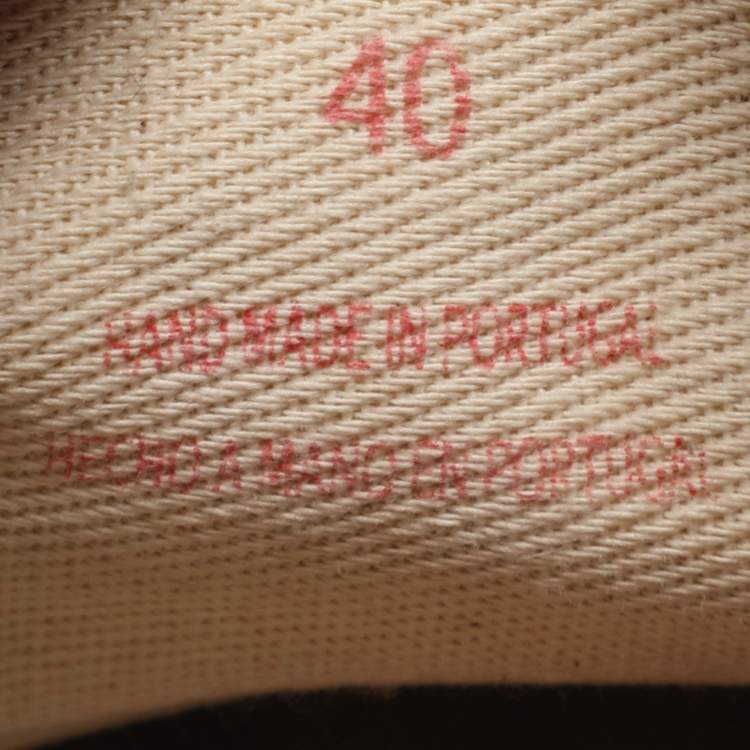 مملوكة مسبقًا CH Carolina Herrera Size 40 Beige Canvas Lace Up Sneakers