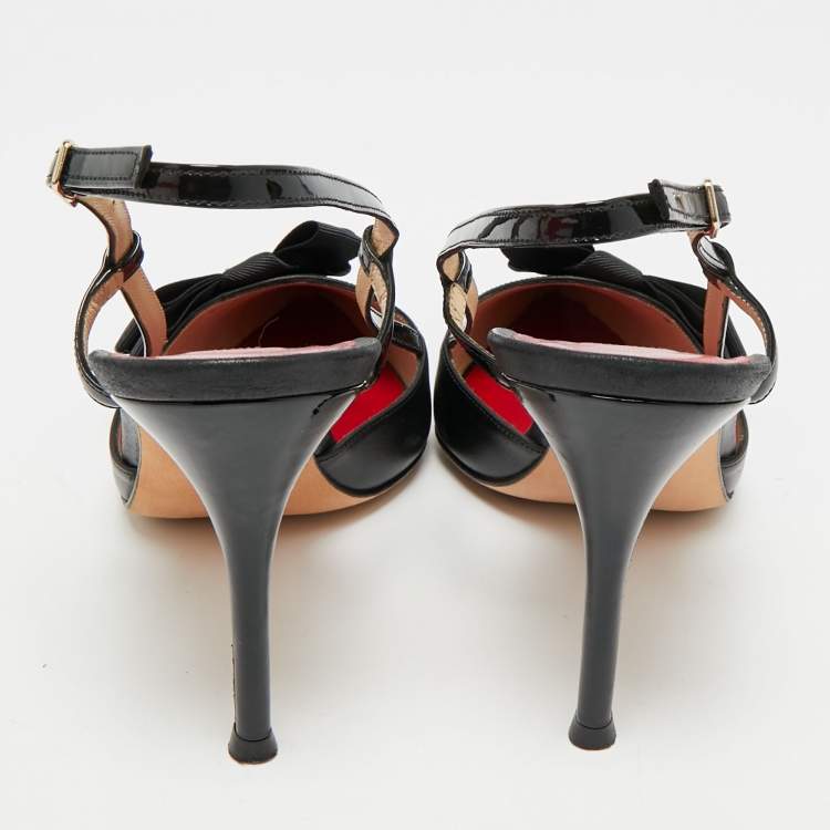 Pre Owned CH Carolina Herrera Size 38 Black Leather and Patent Bow Pointed Toe Slingback Pumps
