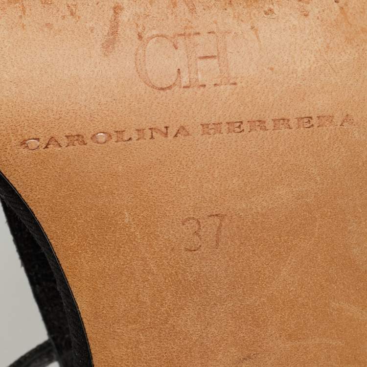 Pre Owned CH Carolina Herrera Size 37 Black Canvas Ankle Strap Sandals