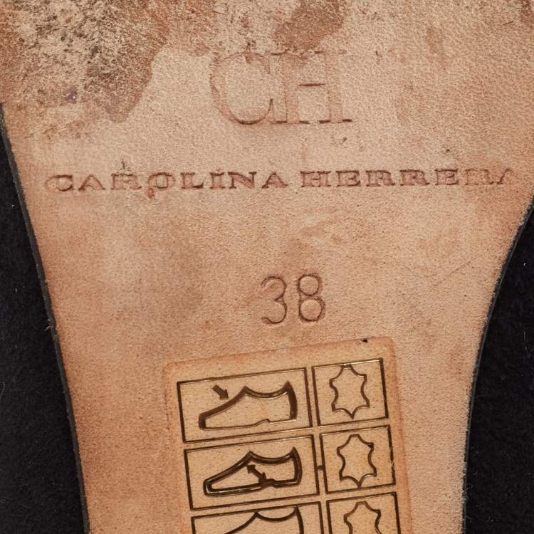 Pre Owned CH Carolina Herrera Bow Size 38 Black Leather and Suede Pointed Toe Pumps