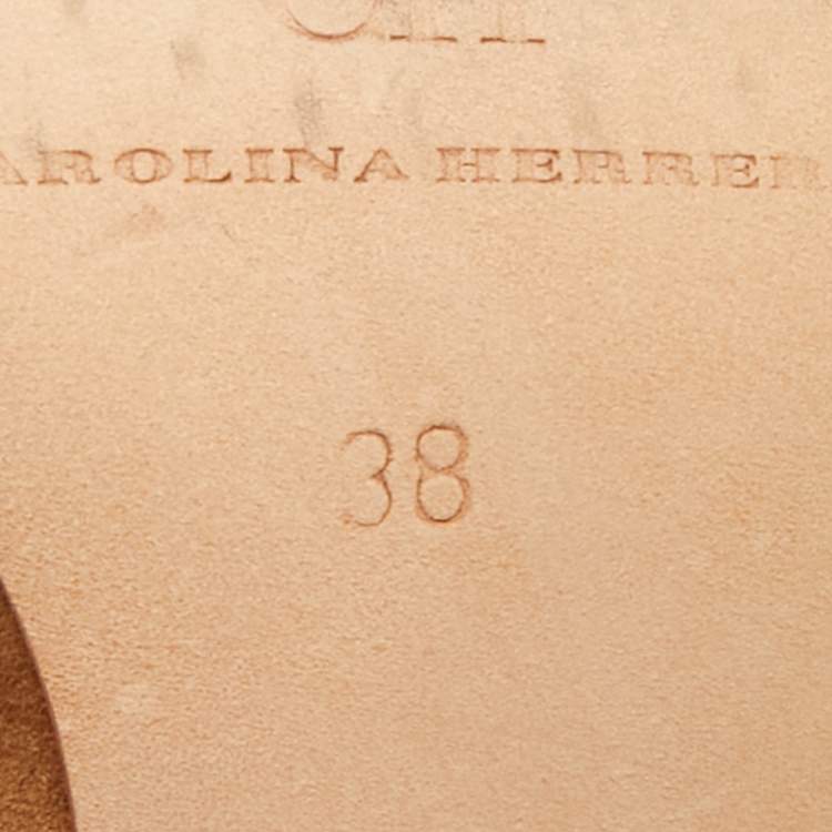 Pre Owned CH Carolina Herrera Size 38 Brown Suede Pointed Toe Pumps