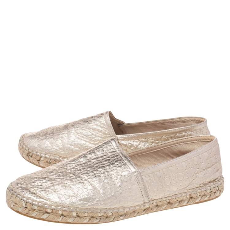Pre Owned CH Carolina Herrera Metallic Gold Leather Espadrille Flats Size 40