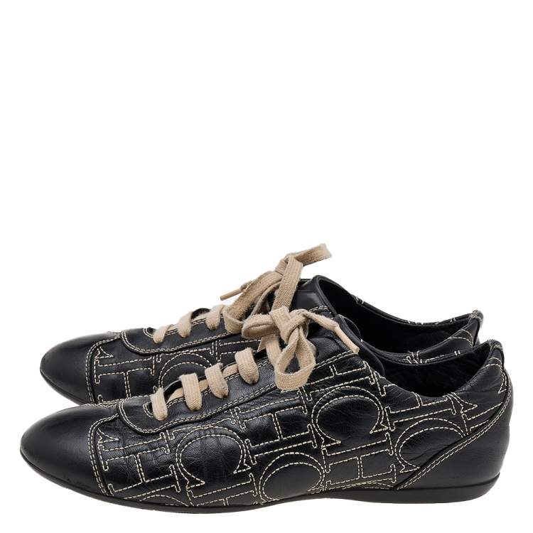مملوكة مسبقًا CH Carolina Herrera Black Leather Logo Detail Low Top Sneakers Size 39