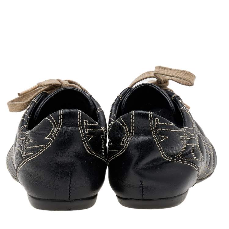 مملوكة مسبقًا CH Carolina Herrera Black Leather Logo Detail Low Top Sneakers Size 39