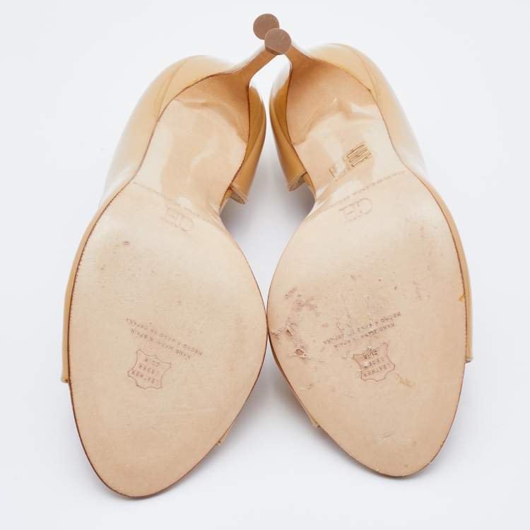 Pre Owned CH Carolina Herrera Beige Patent Leather Open Toe D'orsay Pumps Size 37