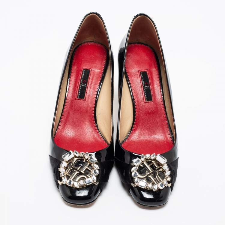 مملوكة مسبقًا CH Carolina Herrera Black Patent Leather Crystal Embellished Logo Pumps Size 38