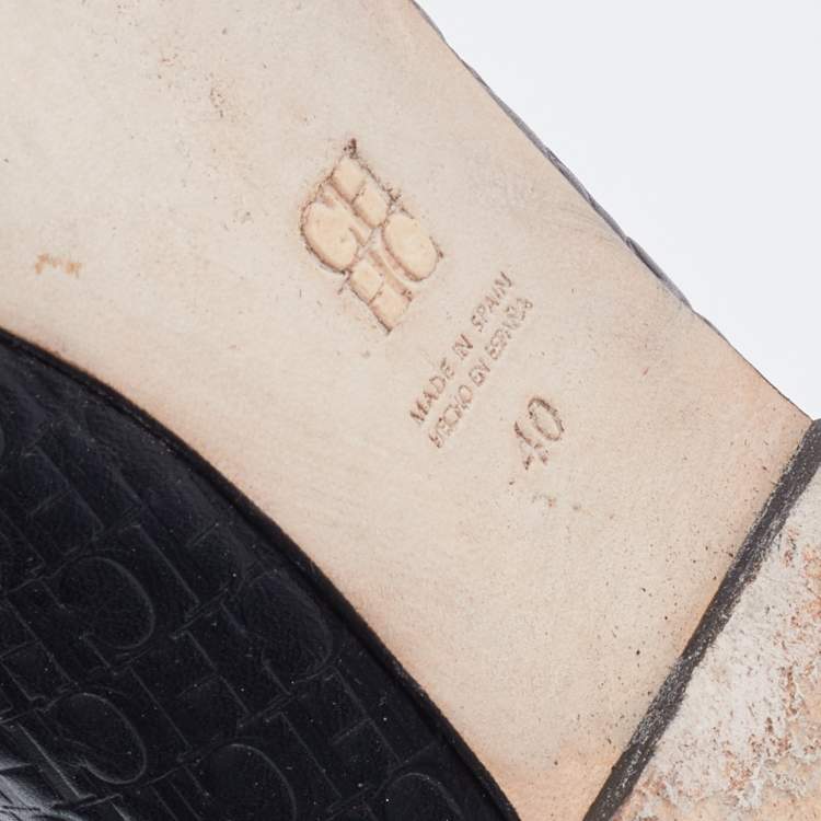 Pre Owned CH Carolina Herrera Black Embossed Leather Lock Detail Ballet Flats Size 40