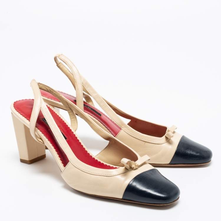 Pre Owned CH Carolina Herrera Beige/Navy Blue Leather Bow Square Toe Slingback Pumps Size 40