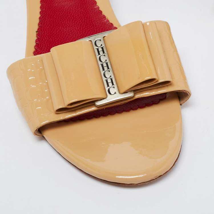 Pre Owned CH Carolina Herrera Beige Patent Leather Bow Slide Sandals Size 38