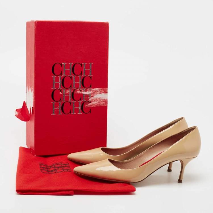 مملوكة مسبقًا CH Carolina Herrera Beige Patent Leather Pointed Toe Pumps  Size 41