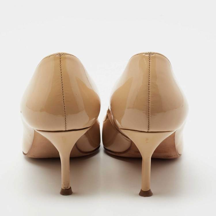 مملوكة مسبقًا CH Carolina Herrera Beige Patent Leather Pointed Toe Pumps  Size 41