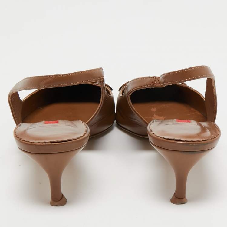 Pre Owned CH Carolina Herrera Beige Leather Monogram Pointed-Toe Slingback Pumps Size 40