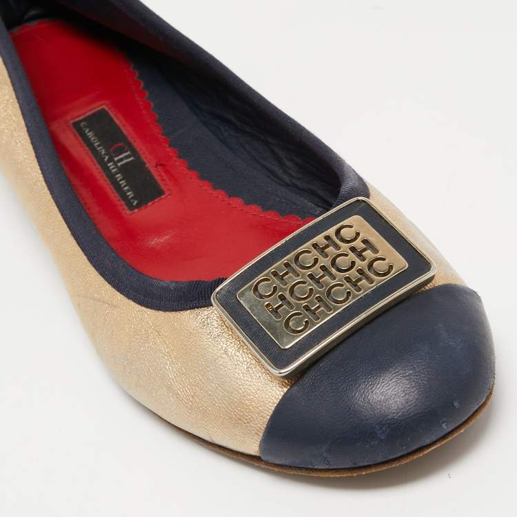 Pre Owned CH Carolina Herrera Gold/Navy Blue Leather Logo Buckle Ballet Flats Size 37
