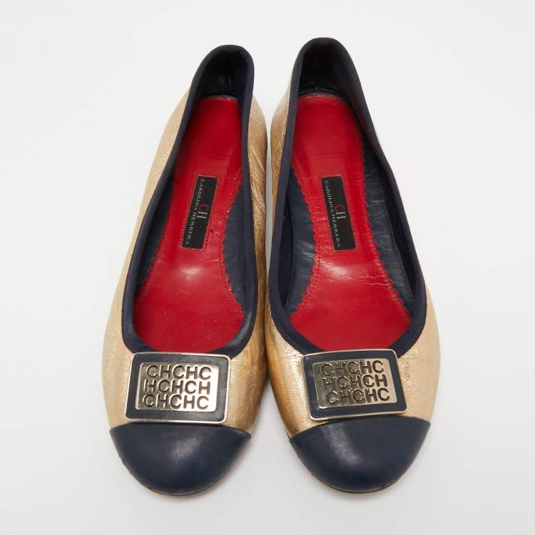 Pre Owned CH Carolina Herrera Gold/Navy Blue Leather Logo Buckle Ballet Flats Size 37