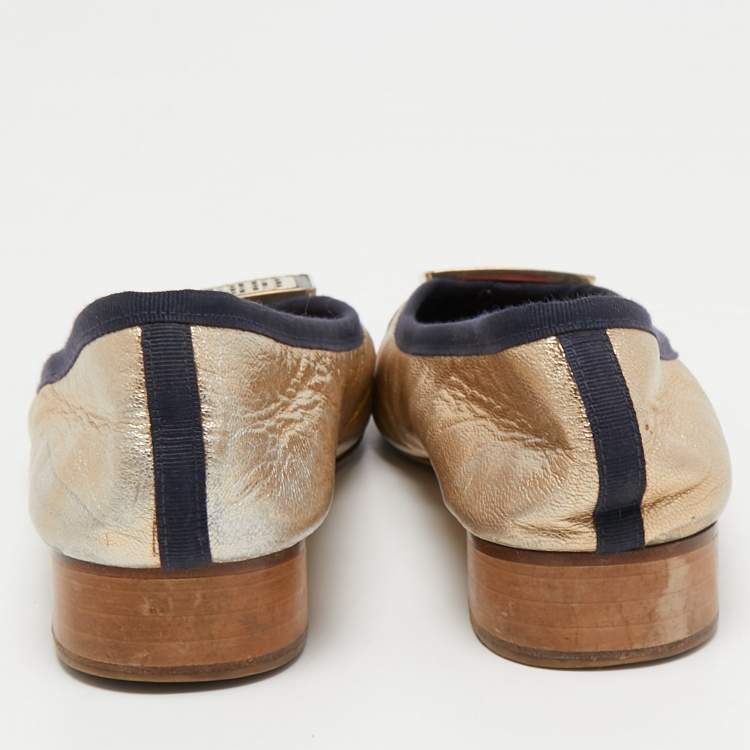 Pre Owned CH Carolina Herrera Gold/Navy Blue Leather Logo Buckle Ballet Flats Size 37