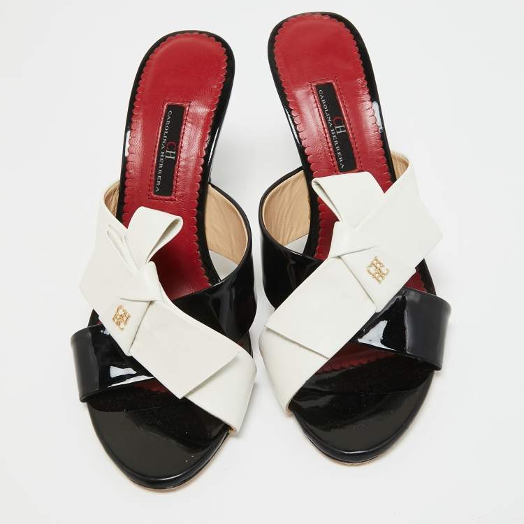 Pre Owned CH Carolina Herrera Black/White Patent and Leather Knotted Bow Slide Sandals Size 39 