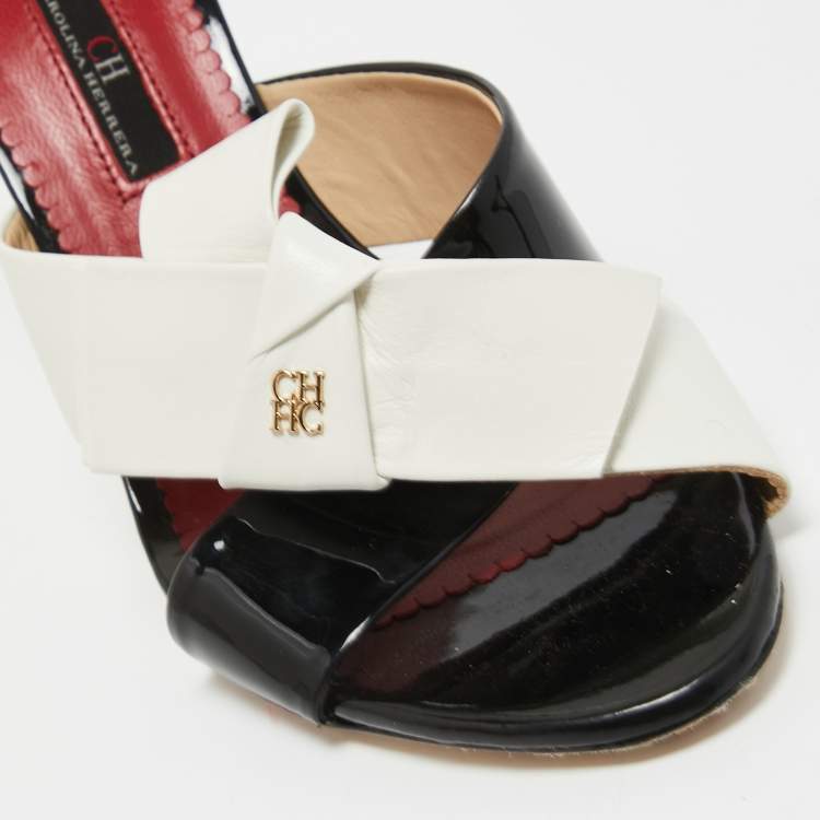 Pre Owned CH Carolina Herrera Black/White Patent and Leather Knotted Bow Slide Sandals Size 39 