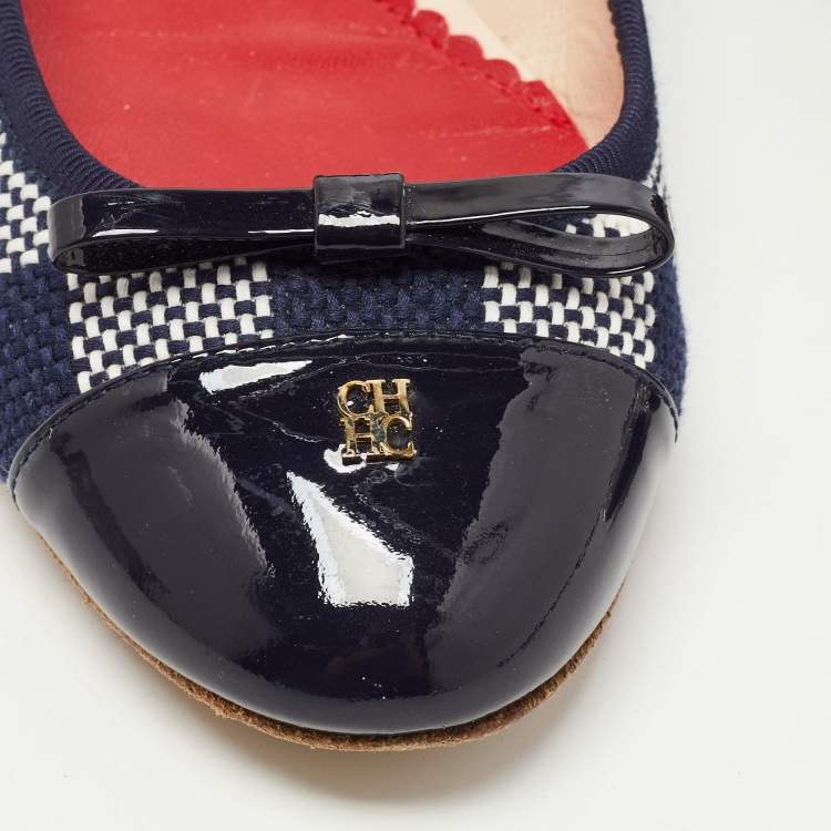 Pre Owned CH Carolina Herrera Navy Blue/White Fabric and  Patent Leather Bow Ballet Flats Size 38