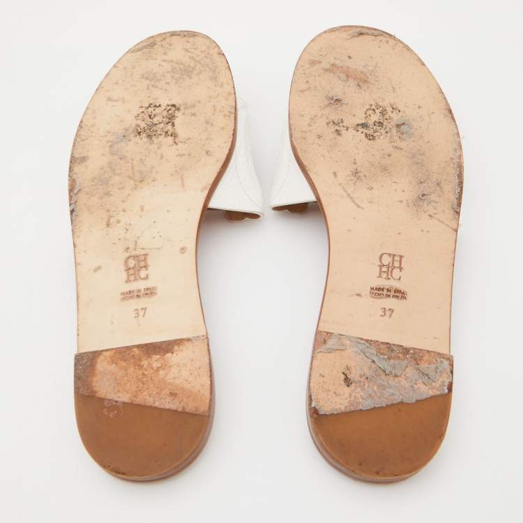 Pre Owned CH Carolina Herrera White Croc Embossed Leather CH Insignia Cutout Slide Sandals Size 37