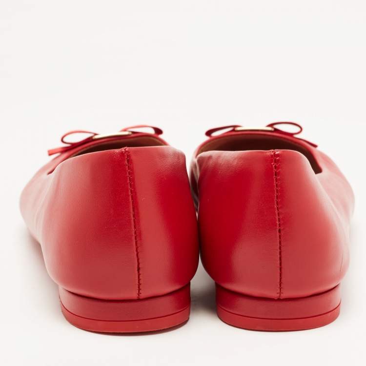 Pre Owned CH Carolina Herrera Red Leather and Patent Cap Toe Bow Ballet Flats Size 39