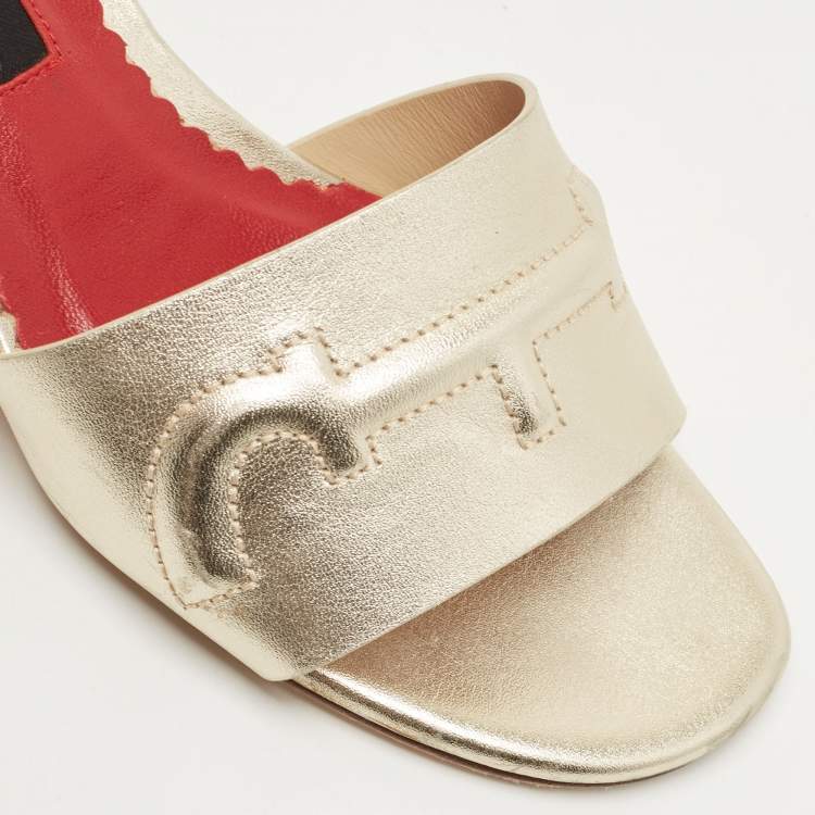 Pre Owned CH Carolina Herrera Gold Leather Slide Sandals Size 37