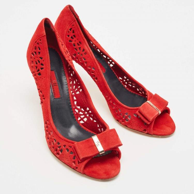 Pre Owned CH Carolina Herrera Red Suede Lasercut Bow Peep Toe Pumps Size 40