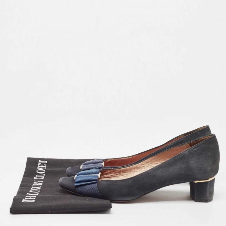 Pre Owned CH Carolina Herrera Navy Blue Suede Bow Pumps Size 37