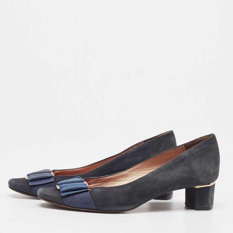 Pre Owned CH Carolina Herrera Navy Blue Suede Bow Pumps Size 37