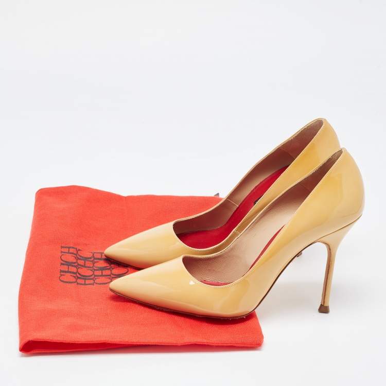 Pre Owned CH Carolina Herrera Beige Patent Leather Pointed Toe Pumps Size 38