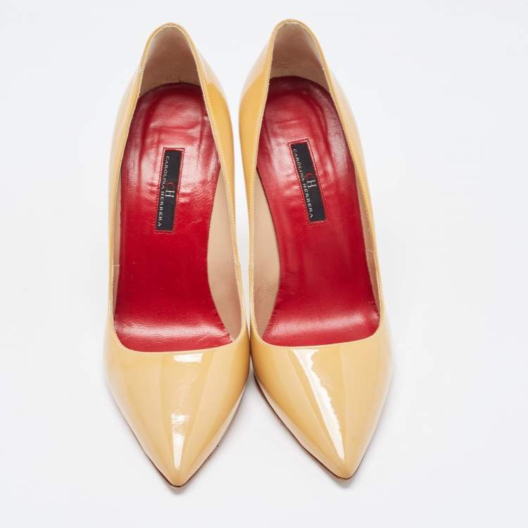 Pre Owned CH Carolina Herrera Beige Patent Leather Pointed Toe Pumps Size 38