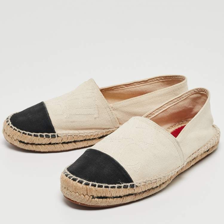 Pre Owned Carolina Herrera Off White/Black Canvas Cap Toe Flat Espadrilles Size 37