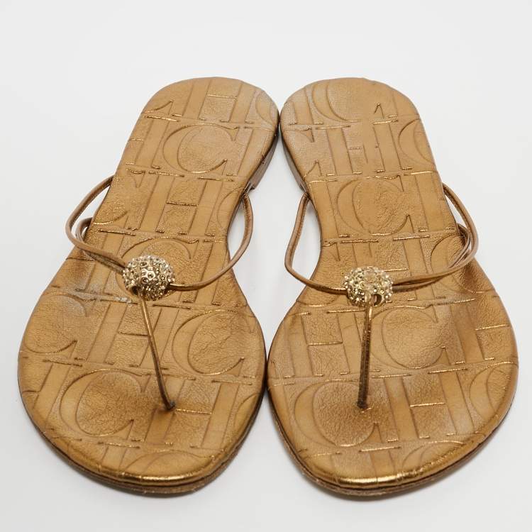 Pre Owned CH Carolina Herrera Gold Leather Thong Flats Size 38