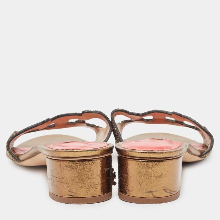 Pre Owned CH Carolina Herrera Metallic Crystal Embellished Leather Insignia Slide Sandals Size 40
