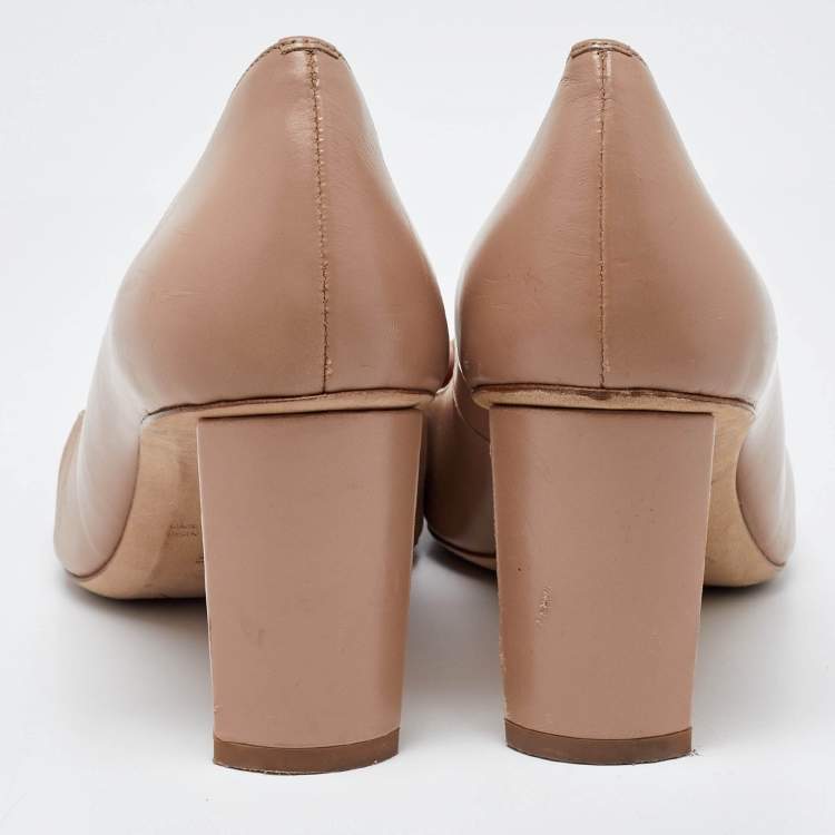 Pre Owned CH Carolina Herrera Beige Leather Fringe Pumps Size 39