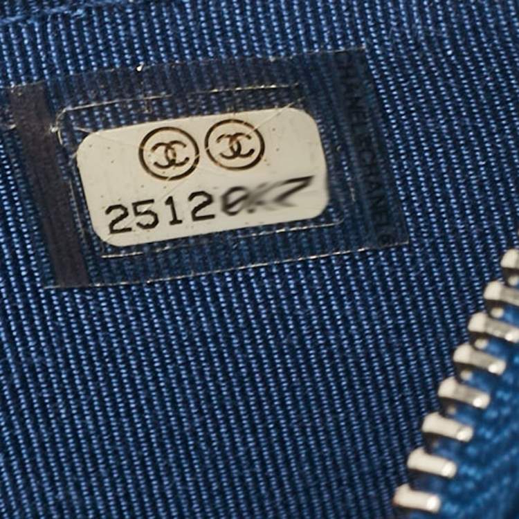 Pre Owned Chanel Blue Quilted Caviar Leather Classic Phone Pouch