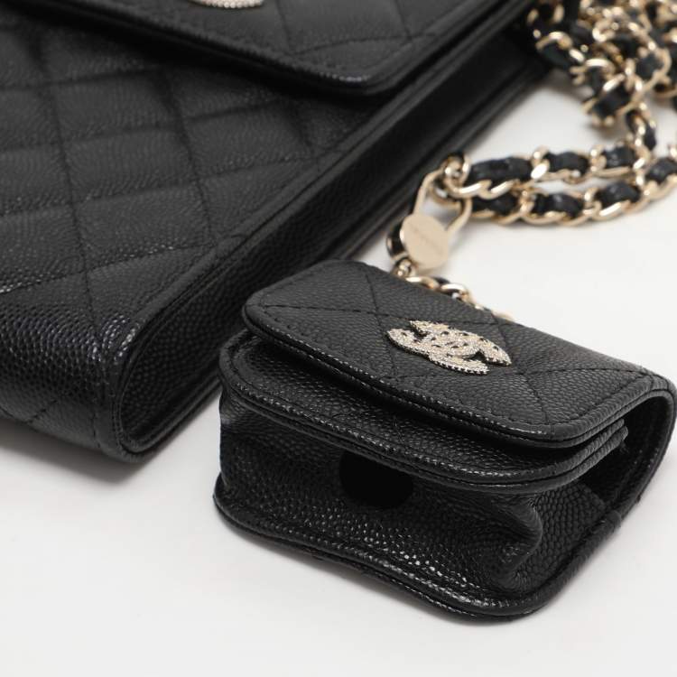 مملوكة مسبقًا Chanel Black Quilted Caviar Leather Crystal CC Phone Holder