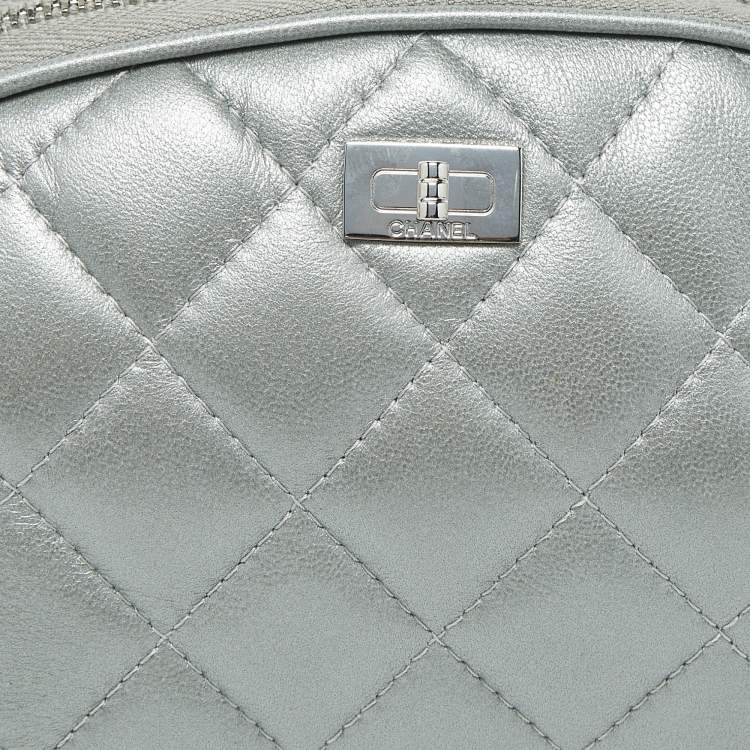 Pre Owned Chanel Silver Quilted Leather Reissue Cosmetic Pouch