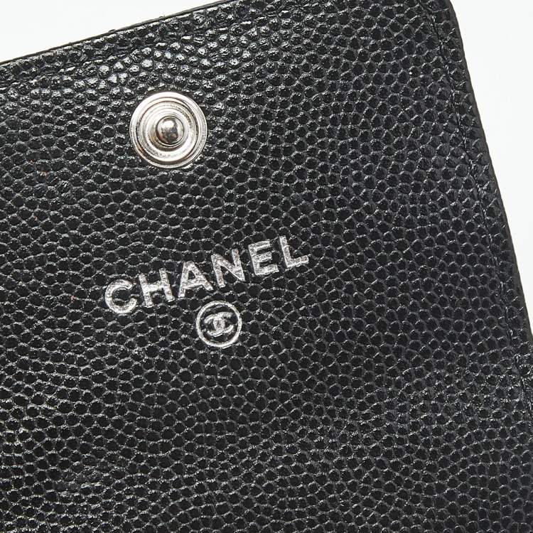 Pre Owned حافظة حزام إيربودز برو شانيل جلد محبب مبطن أسود