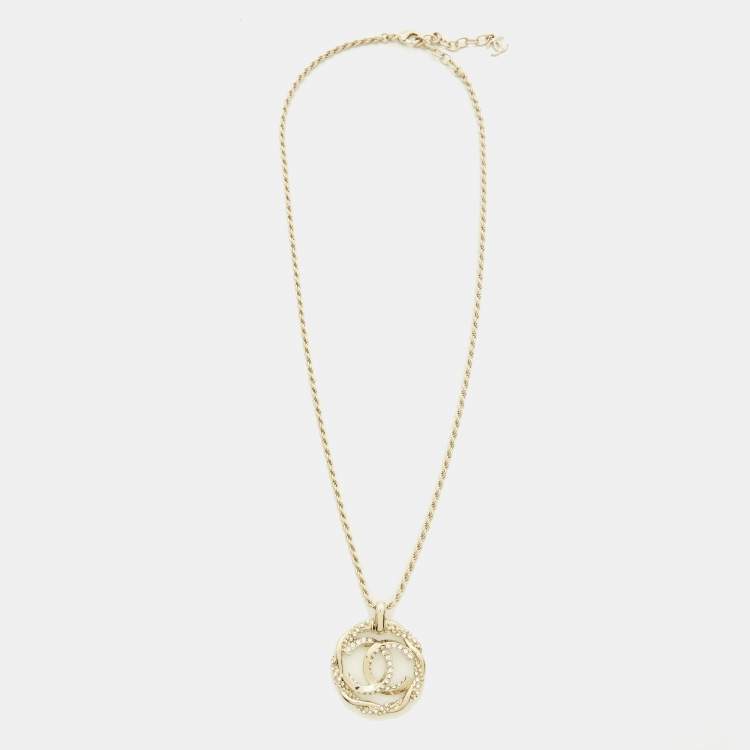 مملوكة مسبقًا Chanel CC Crystals Gold Tone Necklace