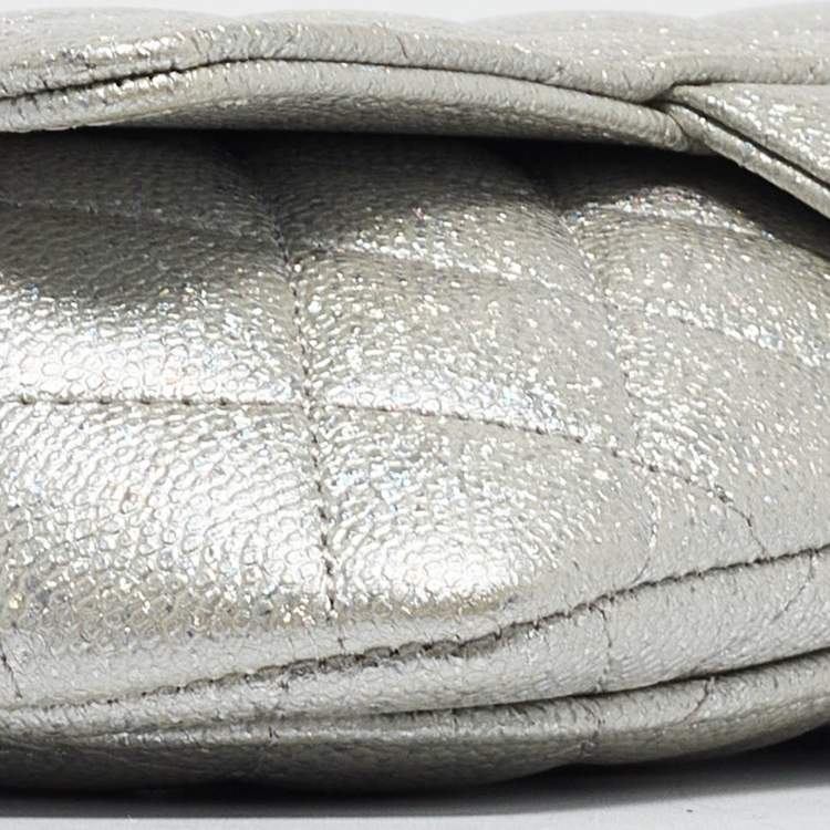 Pre Owned Chanel Silver Iridescent Caviar Quilted Leather Glassed Case with Chain 