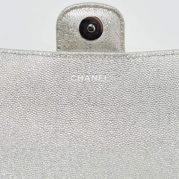 Pre Owned Chanel Silver Iridescent Caviar Quilted Leather Glassed Case with Chain 