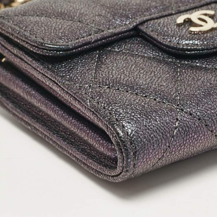 Pre Owned Chanel Green Iridescent Quilted Caviar Leather Mini Classic Chain Clutch