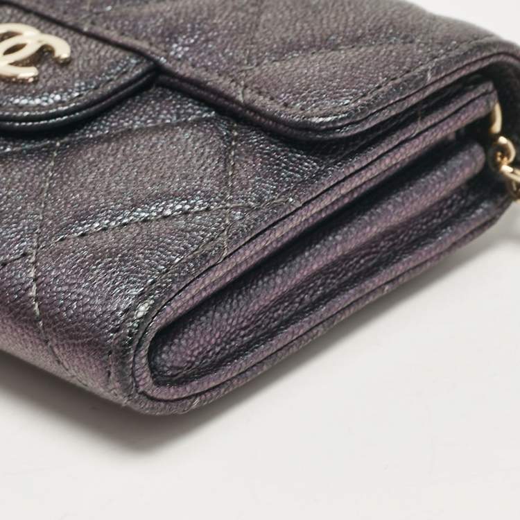 Pre Owned Chanel Green Iridescent Quilted Caviar Leather Mini Classic Chain Clutch